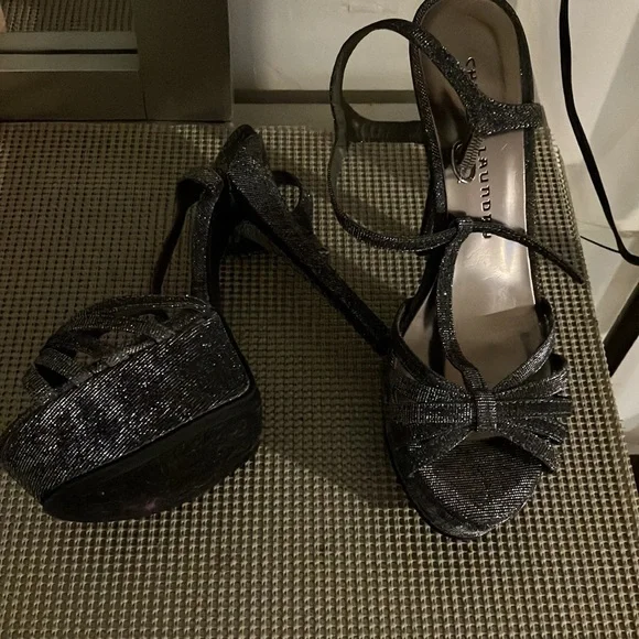 Chinese Laundry heels - Picture 3 of 8